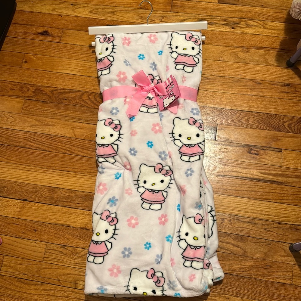 Hello Kitty Spring Flowers Plush Throw Blanket 60in x 70in